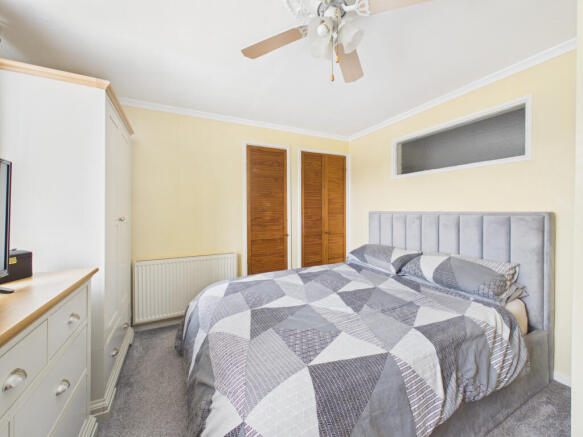 3 bed Semi-Detached for sale Image 10