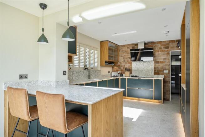 Kitchen / Breakfast Room