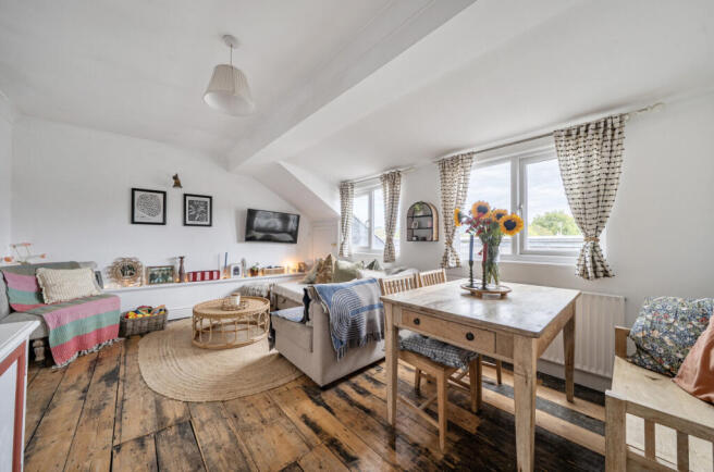 Living/Dining Rm