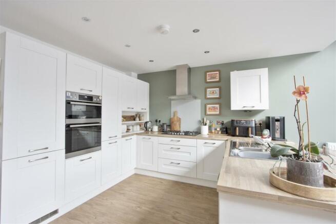 Open Plan Kitchen/Family Room
