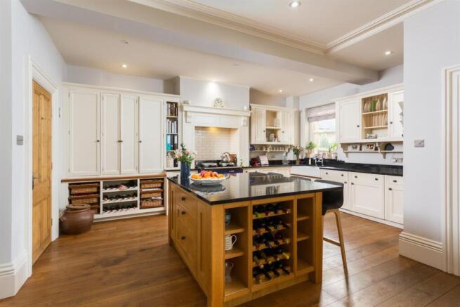 Kitchen/Breakfast Room