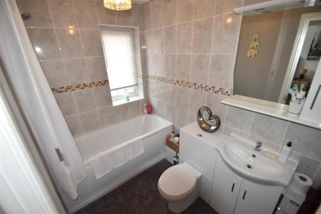 Bathroom.JPG