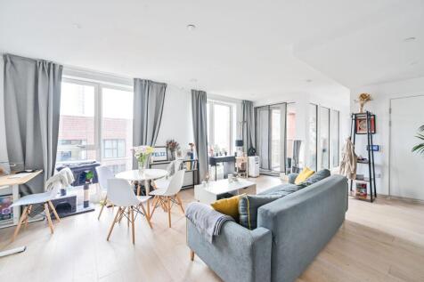Sayer Street, Elephant and Castle, LONDON, SE17