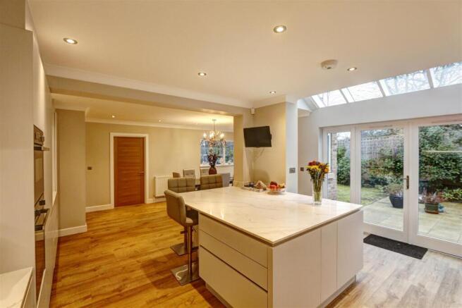 Open Plan Kitchen/Breakfast Room/Dining Room: