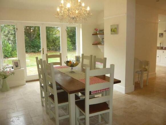 BREAKFAST ROOM