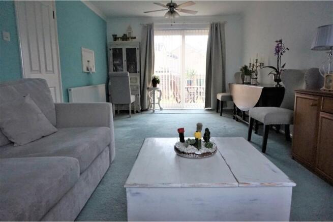 Lounge/Dining Room
