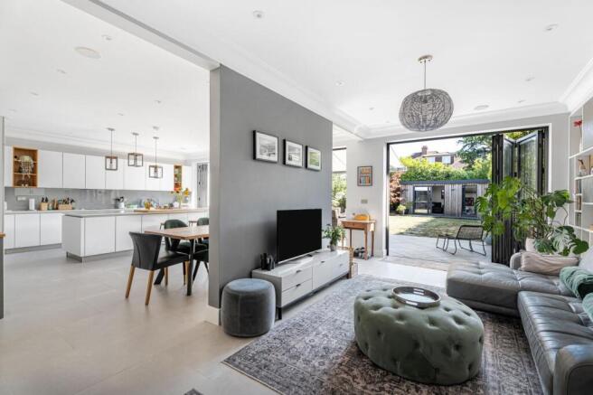 KITCHEN / DINER / LIVING ROOM