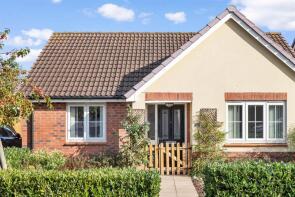 18, Stewart Close, Evesham WR11 2AA