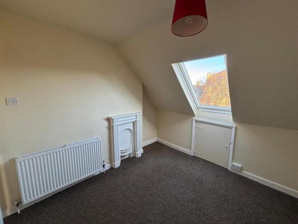 4 bed Flat for sale Image 12