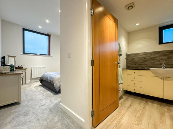 Flat 10 Barton West - Bed 1