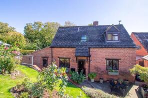 42, Chestnut Road, Banbury OX17 1BG
