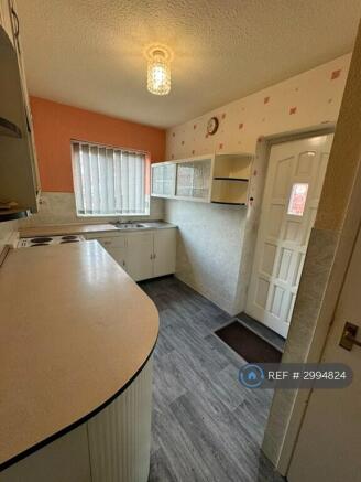 3 bed Semi-Detached to rent Image 10