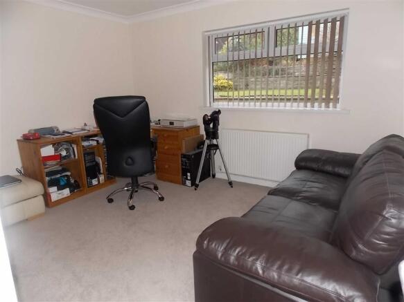 Living room/study