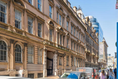 Miller Street, Flat 2/5, Canada Court, Merchant City, Glasgow, G1