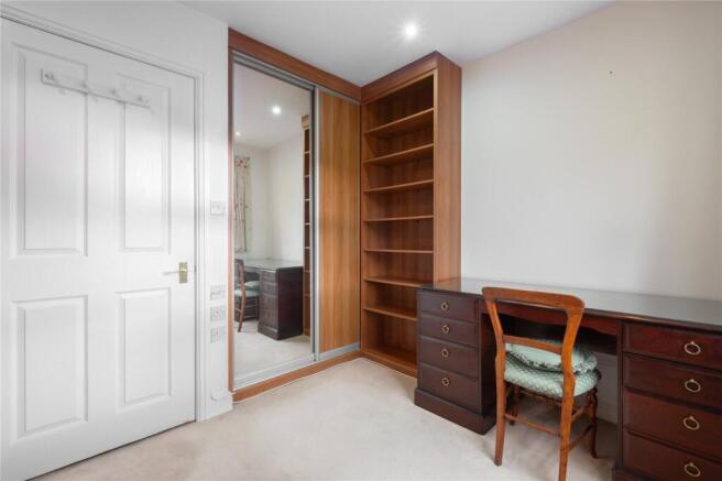3 bed Apartment for sale Image 12