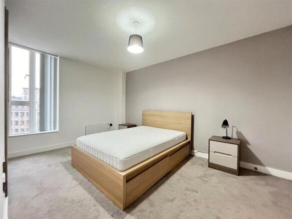 Apartment in Manchester, City Centre - View 4