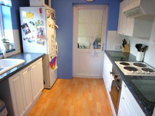 KITCHEN: