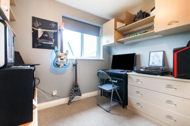 Photo 12