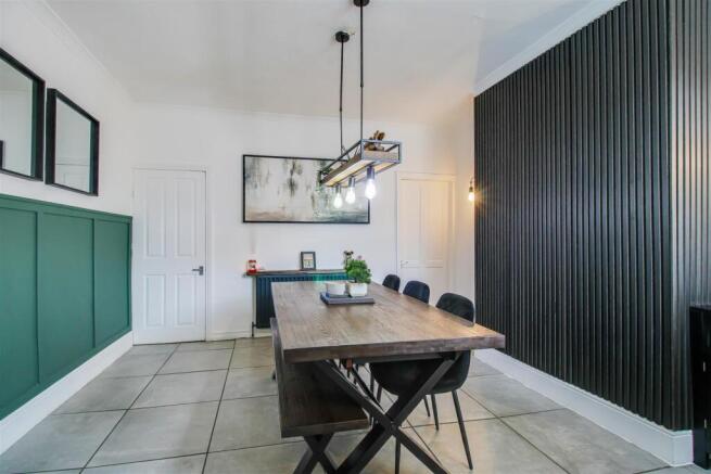 2 bed Terraced for sale Image 6