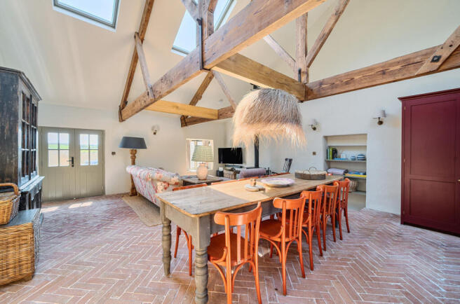 1298221-43-682df6...