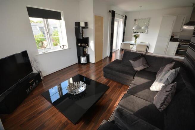 Open Plan Reception / Kitchen Area