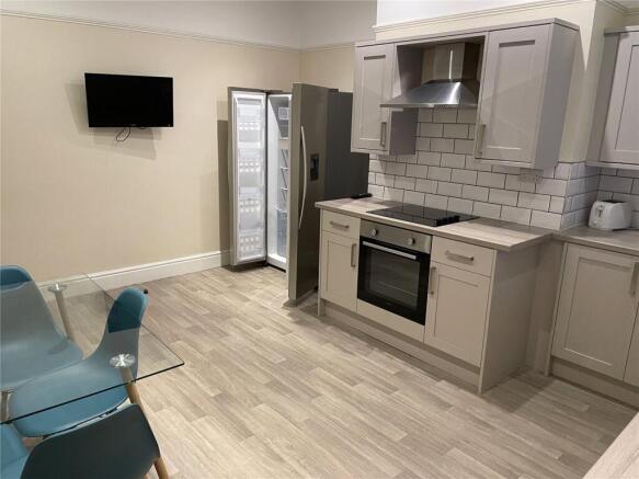 1 bed Terraced to rent Image 10
