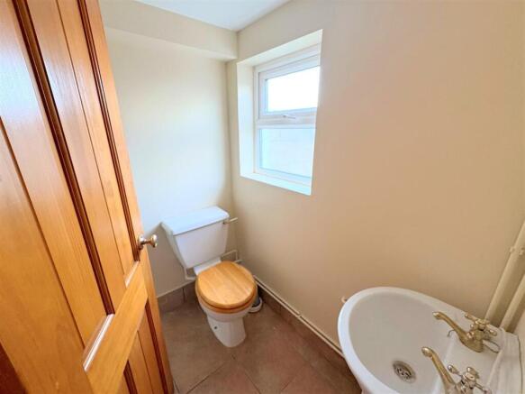 Shower Room a.jpg