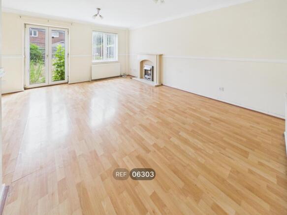 3 bed Terraced to rent Image 4