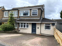 55, Helston Drive, Oldham OL2 6JT