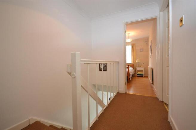 FIRST FLOOR LANDING