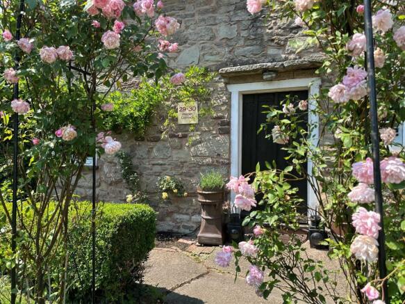 Priory Cottage-1.jpg