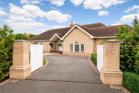 The Avenue, Park Lane, Godmanchester, Huntingdon, Cambridgeshire, PE29