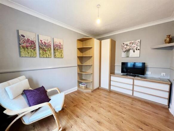 Bedroom 3 pic 2.jpg