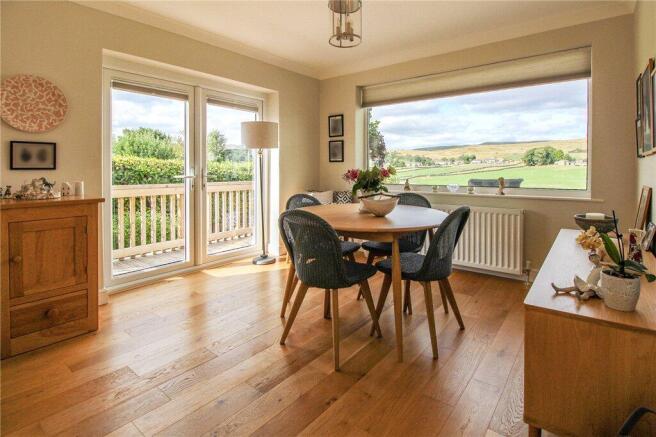 3 bed Bungalow for sale Image 4