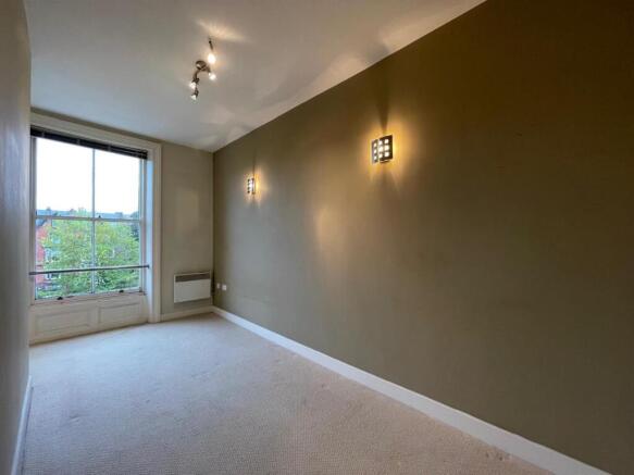 2 bed Apartment to rent Image 9