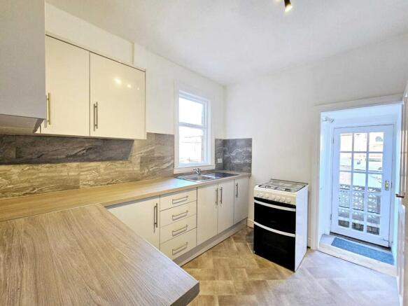2 bed Terraced for sale Image 5