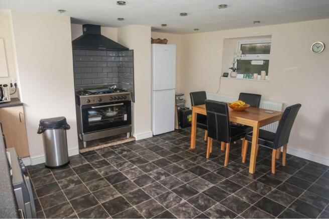 Kitchen/dining Room