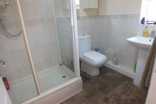 EN SUITE SHOWE...