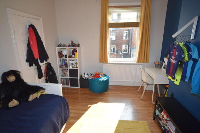 BEDROOM 2