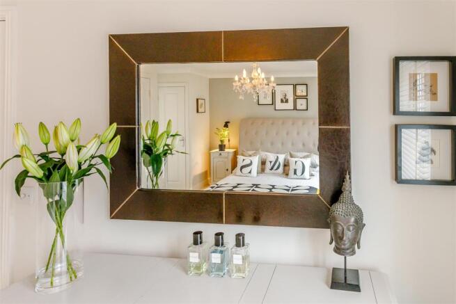 8333768-interior23.jpg