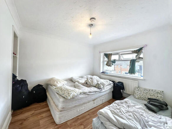 3 bed Terraced for sale Image 6