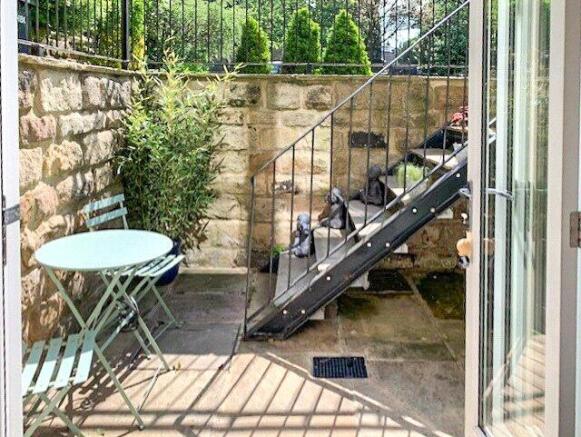 2 bed Apartment for sale Image 6