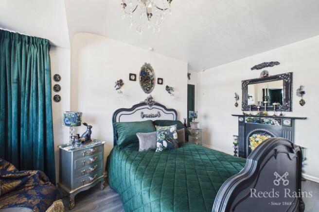 3 bed Semi-Detached for sale Image 11