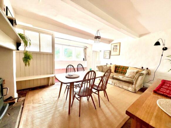 4 bed Farm House for sale Image 11