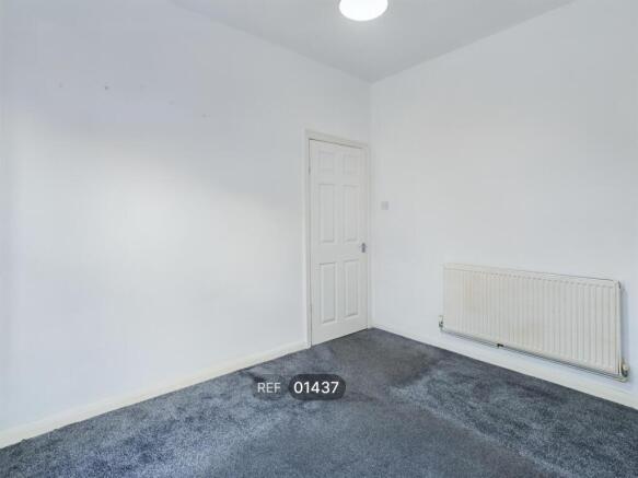 3 bed Terraced to rent Image 5
