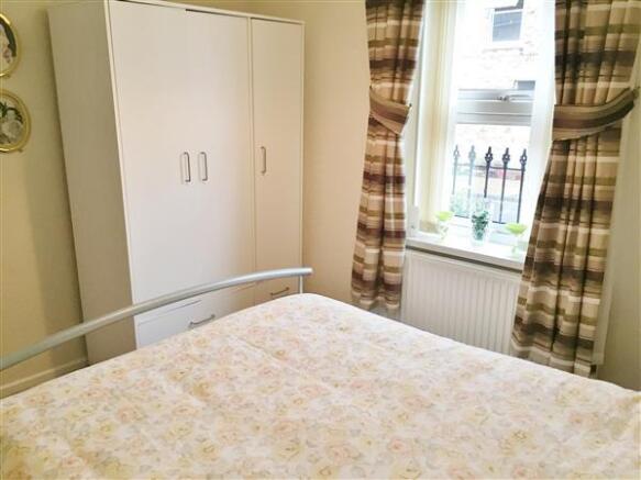 Bedroom (front)
