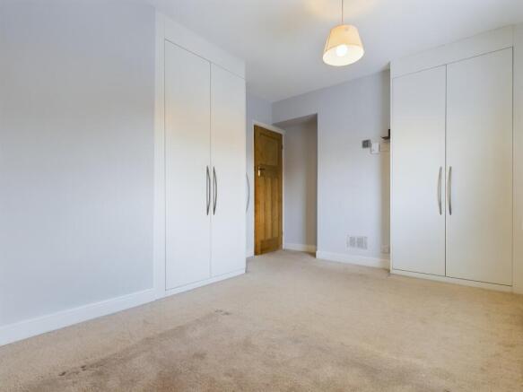 3 bed Semi-Detached to rent Image 8