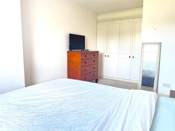 3 bed House to rent Image 7
