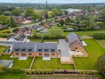 Lansdown Place, Aldermaston Road, Pamber End, Tadley, RG26