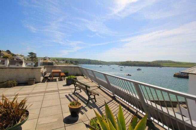 View Front Roof Terrace